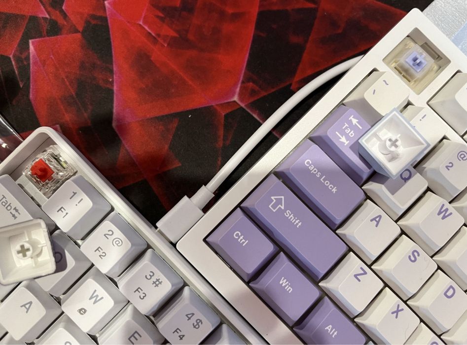 HXSJ v800 і Ajazz AK820PRO