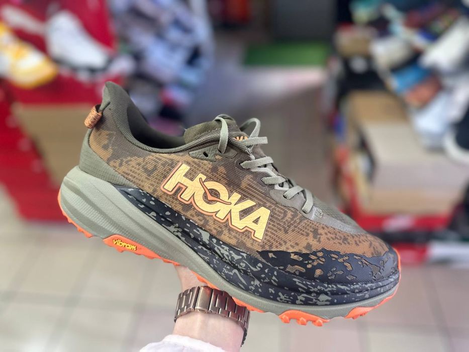 Кросівки Hoka Speedgoat 6  ( РОЗМІР 44 2/3, 46, 47 1/3 )