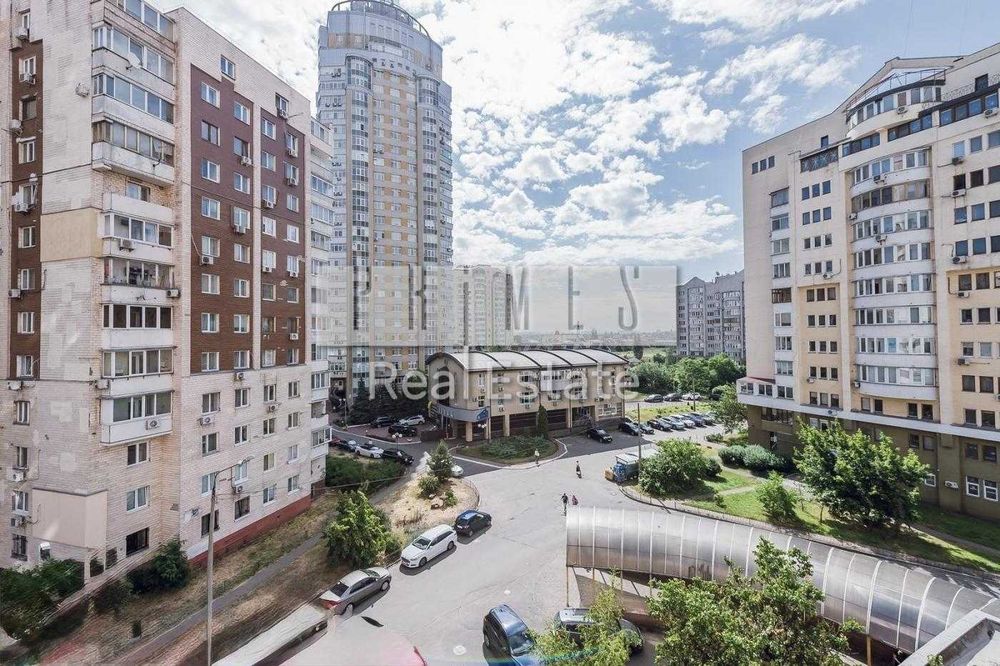 Продаж квартири 3 кімнати Володимира Івасюка 16Б Оболонь 81м2 Сталинграда