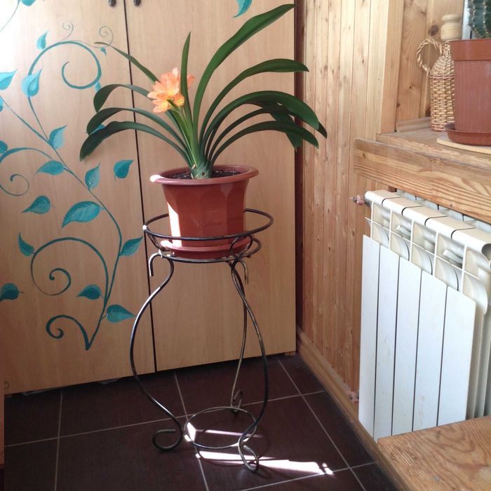 Подставка для растений кованная 62 см цвет бронза