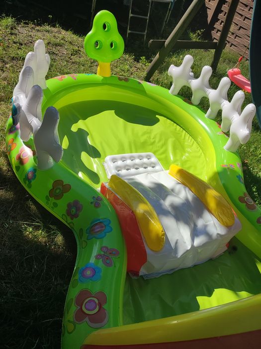 Basen dmuchany INTEX ze zjeżdżalnią