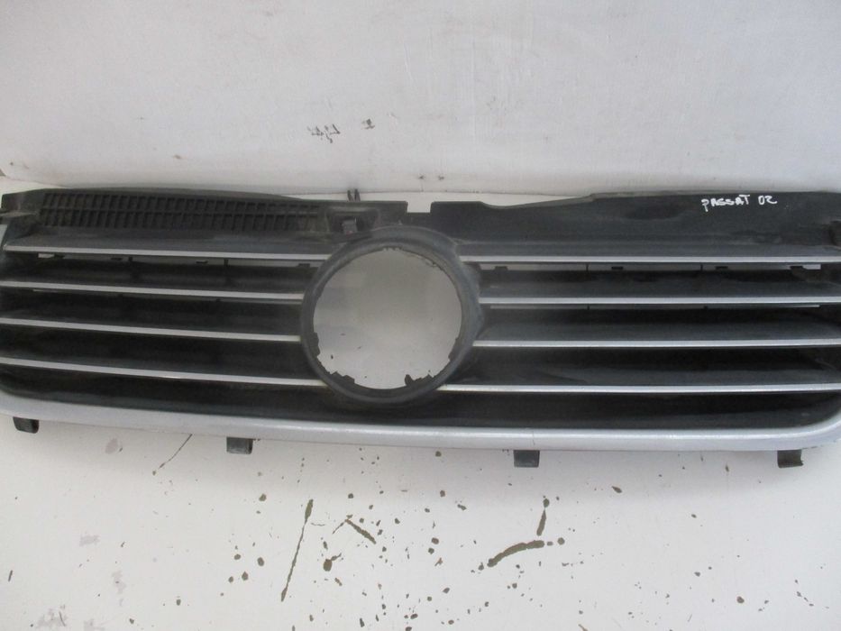 grelha vw passat 2002