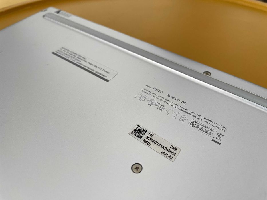 Portátil ASUS VivoBook 15 - 1.14 TB Armazenamento - 12 GB RAM
