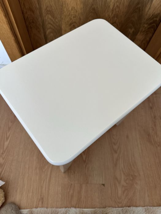 Vendo 2 banco branco Ingolf novos