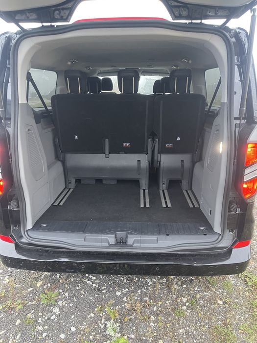 Wynajem wypozyczalnia samochodów BUS BUSA 8/9os Ford  4x4 Automat