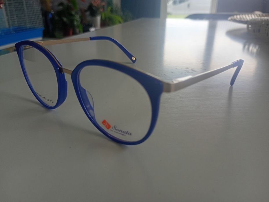 Piękne opraki damskie, super kolor. Nowe