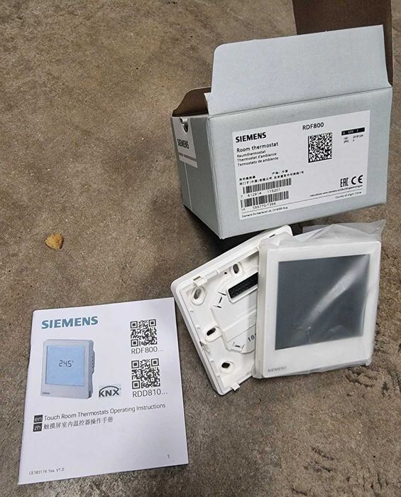 Термостат Siemens RDF800KN