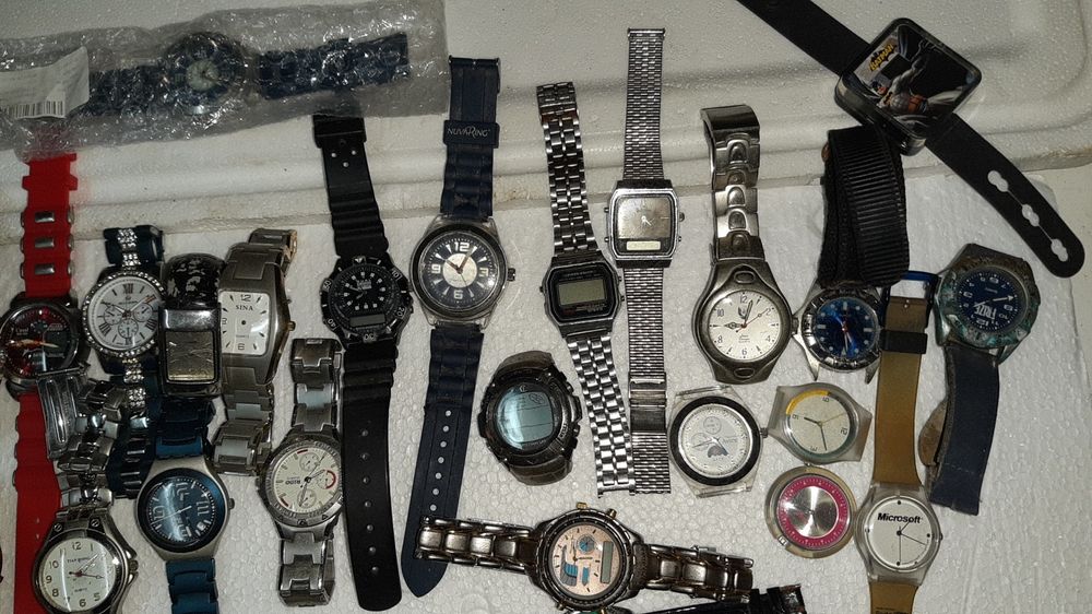 47 relógios de pulso em bom estado
