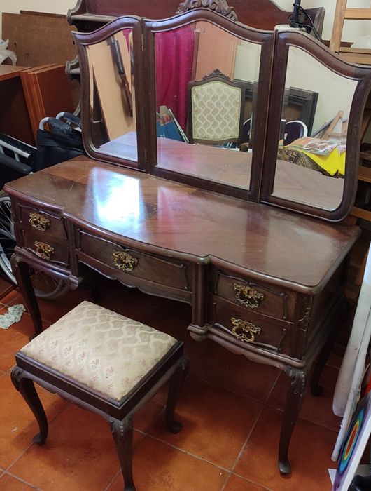 Vendo se secretária