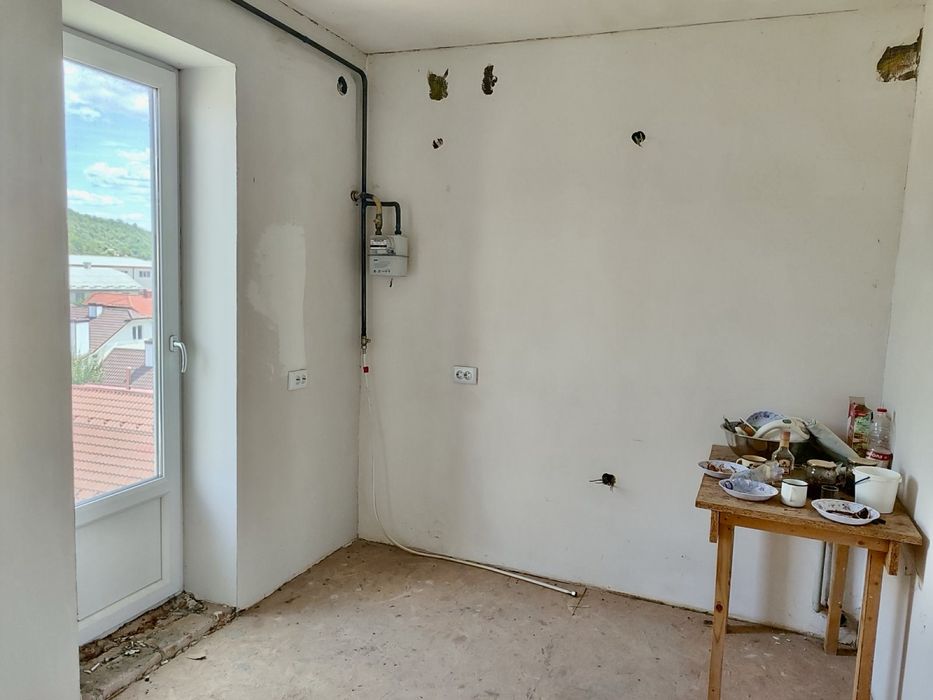 Продається 4-кімнатна 2-рівнева квартира в новобудові . Чортків