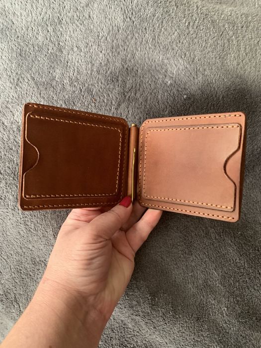 Зажим із натуральноі шкіри ручноі роботи