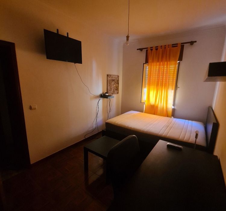 Quarto Cruz Quebrada