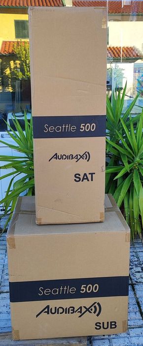 Line Array Seattle 500 Watts RMS c/ tripés novo c/ garantia e fatura