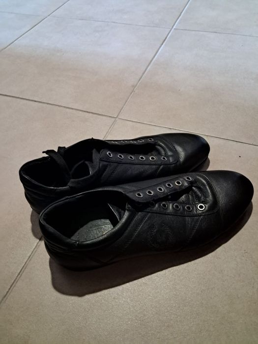 Продам Кросовки  класические