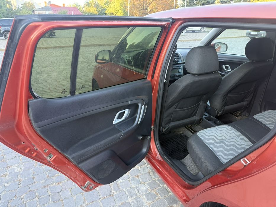 Продам Skoda Fabia 2 1.2 газ/бензин