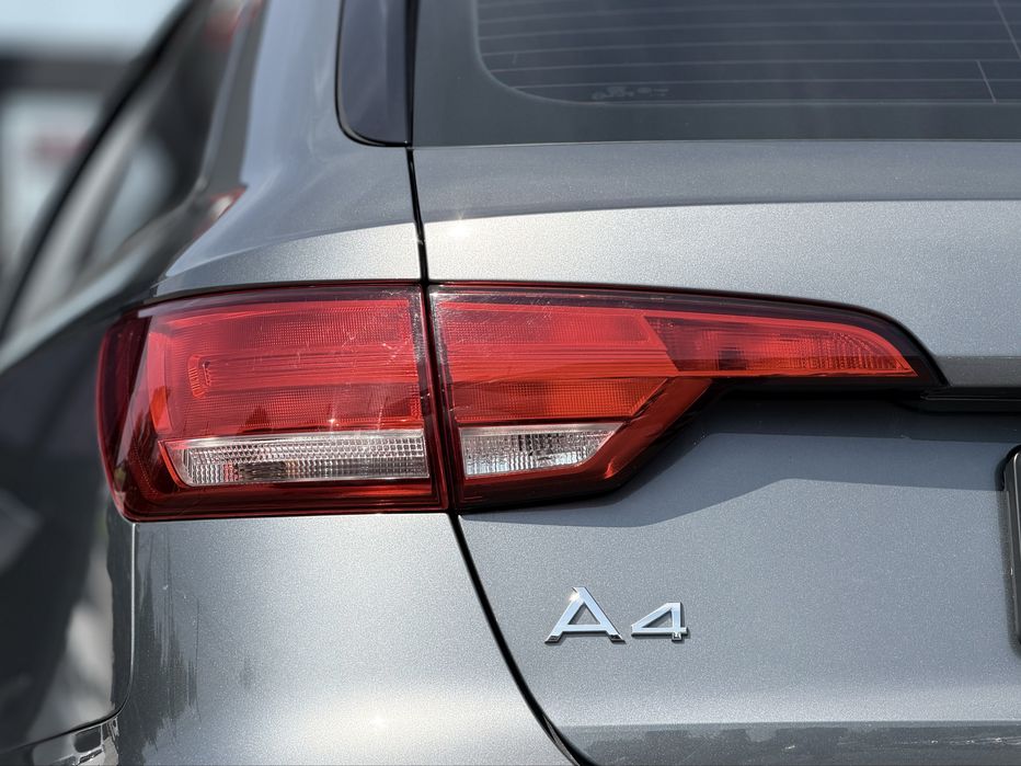 Audi A4 2018 VIN WAUZZZF48JA164133 фото оголошення 12 з 24