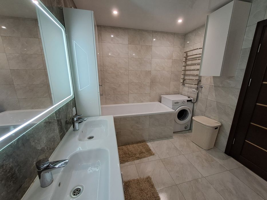 Продаж котеджу в с.Байківці, пров.Б.Хмельницького / Тернопільський р-н