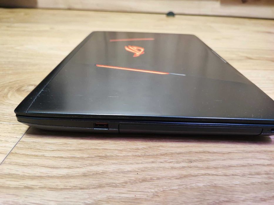 ASUS ROG Strix GL553VD – i7 / GTX 1050 / 32 GB RAM / 3× dysk (SSD+HDD)