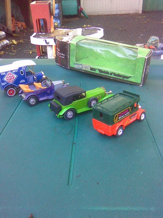 4 miniaturas matchbox anos 20 .