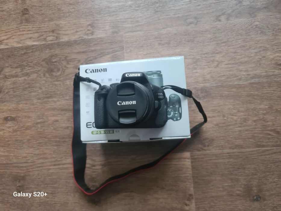 Фотоапарат Canon