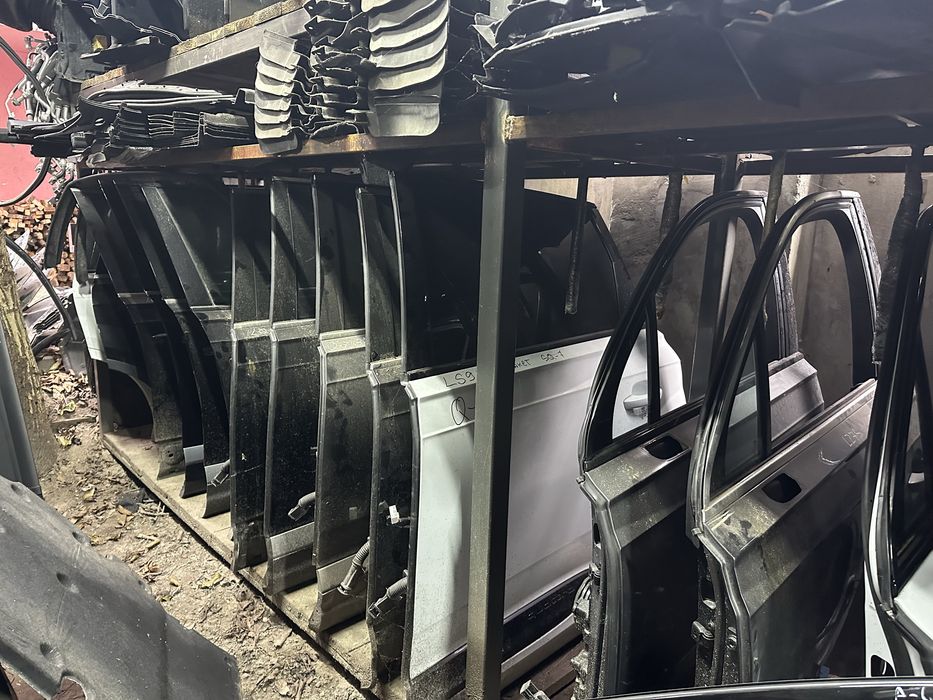 Двері Audi Q7 4M LS9R,LC9X,041,LZ7S,LM7Q