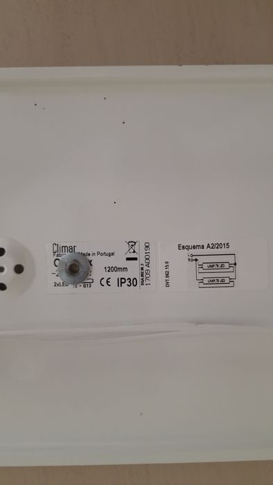 Candeeiro Armadura led branco madeira