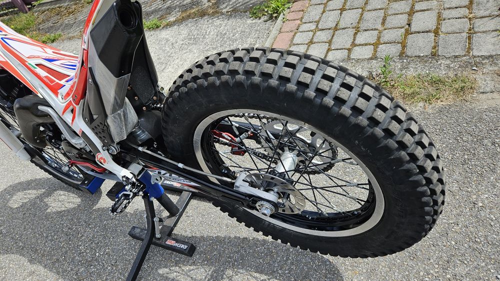 Trial Beta EVO Factory 250
Rok