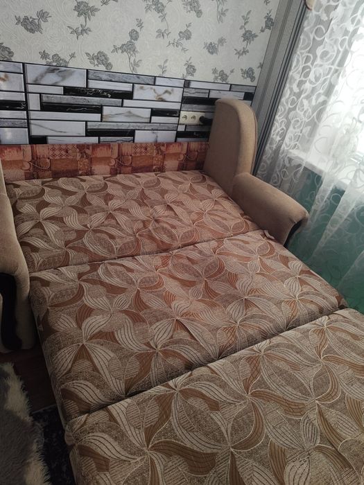 Продам диван (самовивіз)