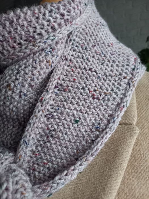 Szaliczek Sofia ręcznie robiony na drutach
