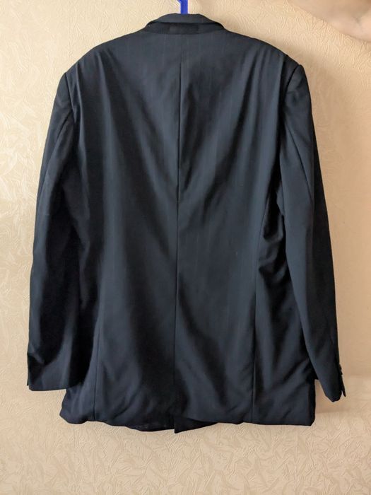 Мужской костюм, пиджак и брюки (Armani, Versace, Bugatti)