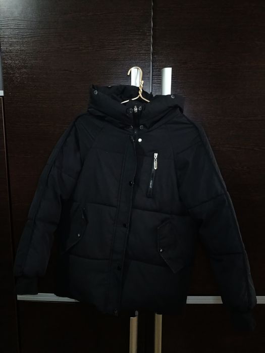 куртка зимова розмір М