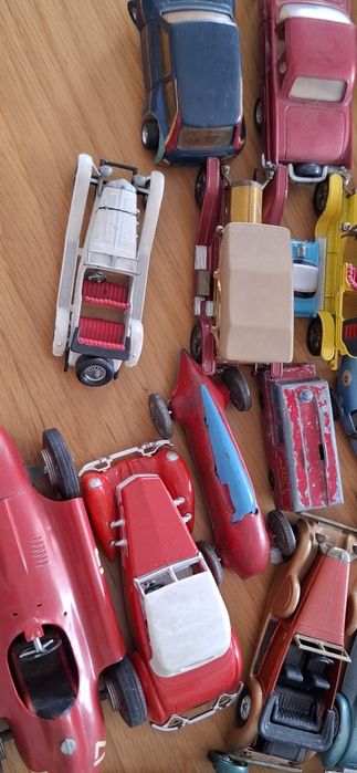 Vendo lote 50 carrinhos antigos ingleses alguns raros