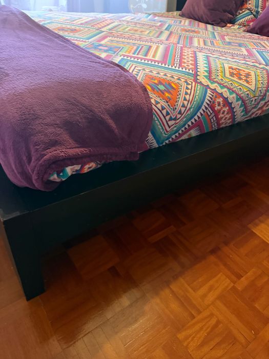 Cama de casal da cor preta (como nova)