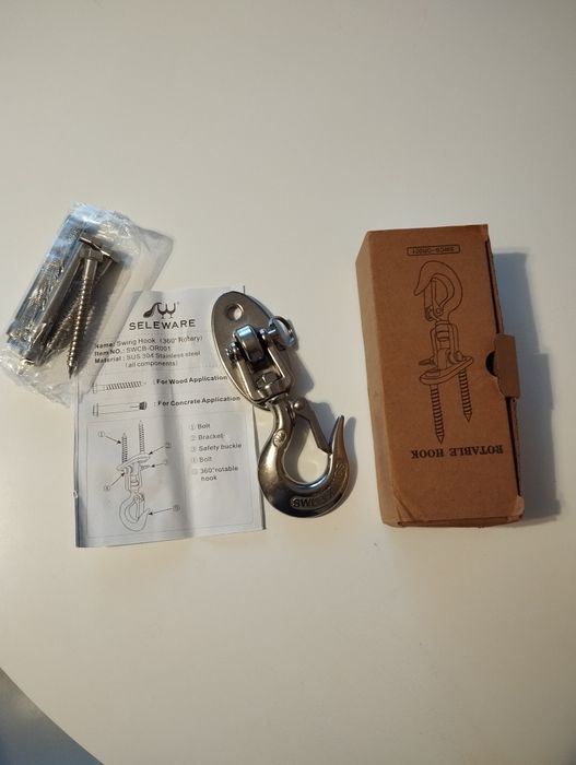 Hak z zabezpieczeniem