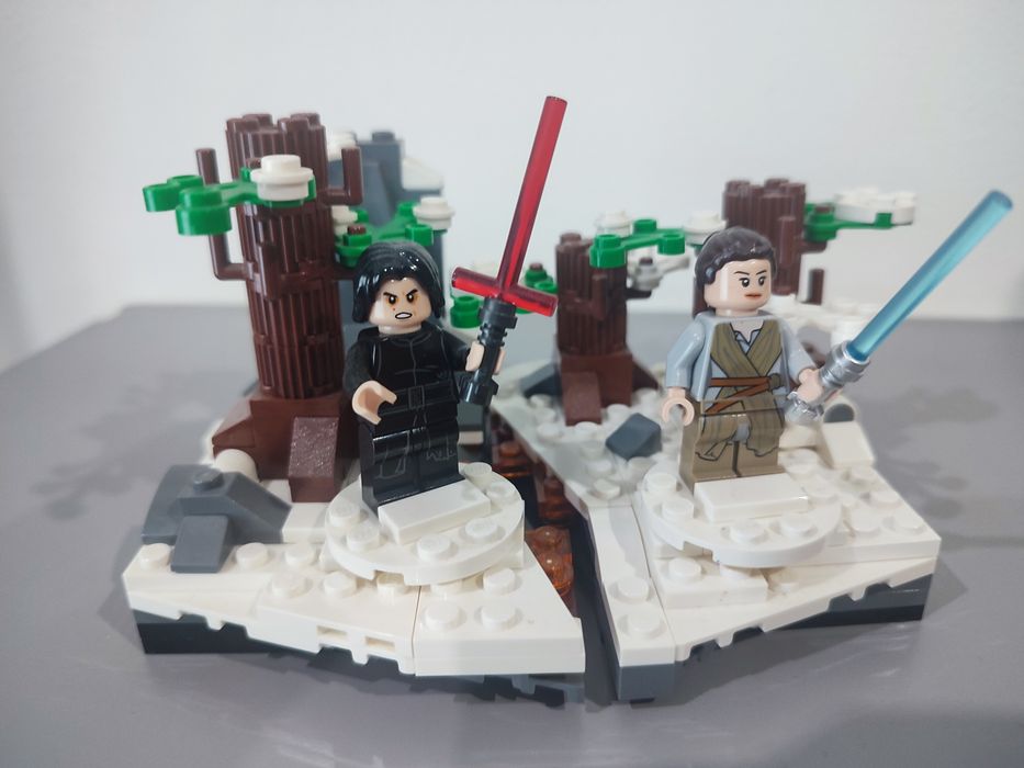 LEGO Star Wars 75236 – Duel on Starkiller Base – Completo