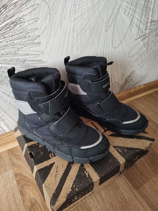 Зимові черевики Geox Amphibiox 38р