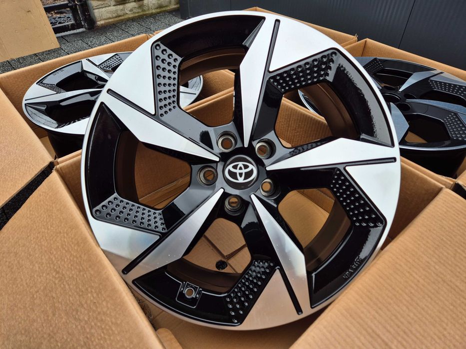 Felgi 19 do TOYOTA RAV4 Camry CH-R Corolla Auris Avensis bZ4X 5x114,3