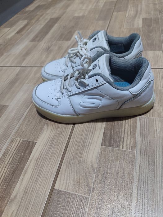 Кросівки для дитини