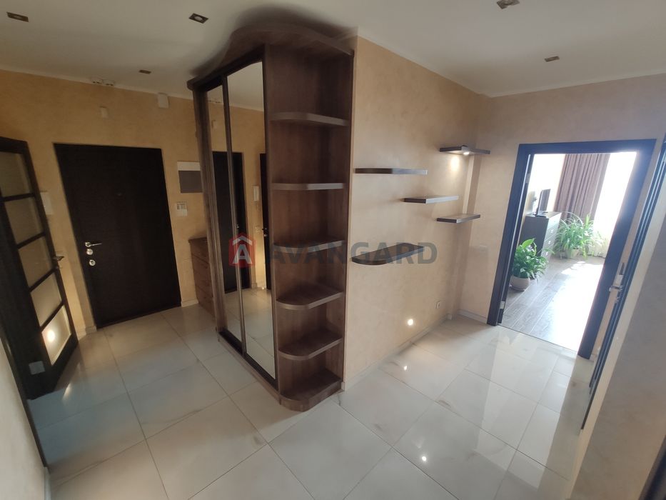 Продаж 2к квартира з дизайнерським ремонтом, пров Коломийський 17/31А