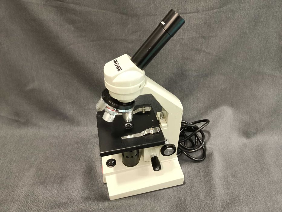 Микроскоп лабораторный с подсветкой из Германии