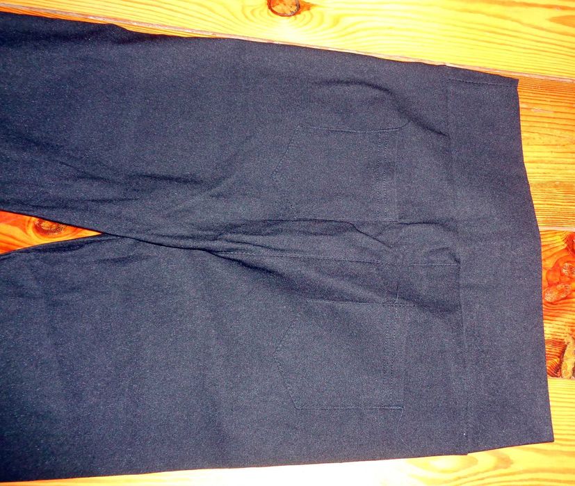 czarne obcisłe spodnie