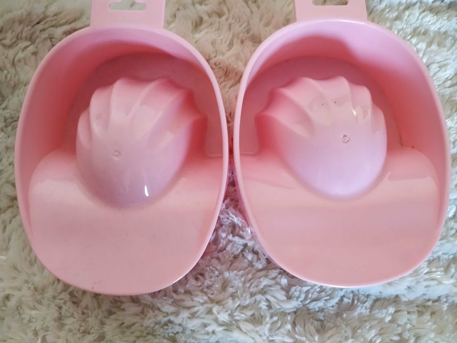 Sprzedam pojemniki do manicurzystki