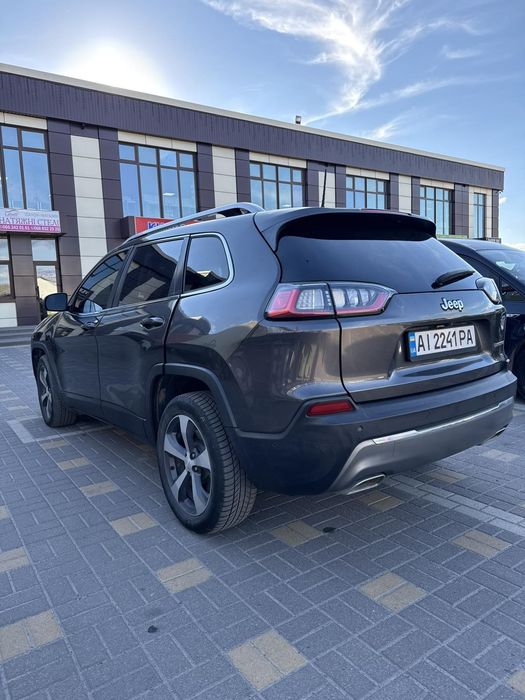 Продам Jeep Cherokee 3.2 бензин 2018р.