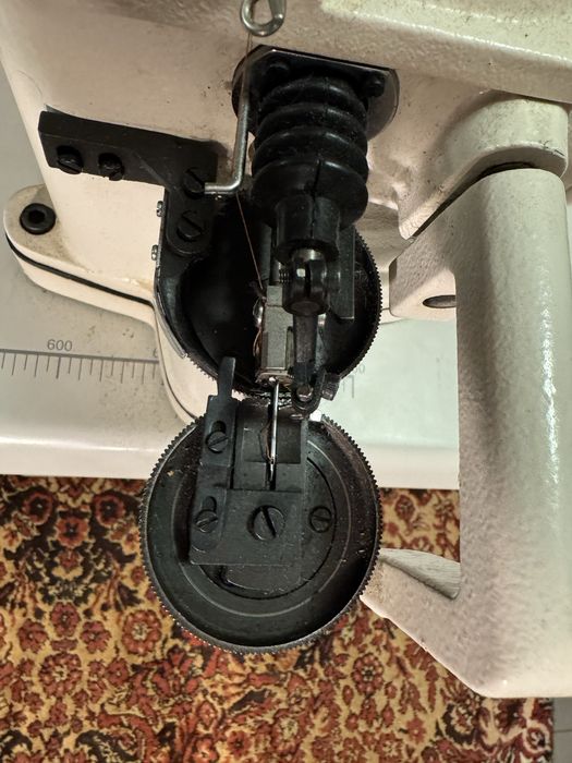 Скорняжна машинка, для сточування хутра, оверлок для хутра, скорняжка