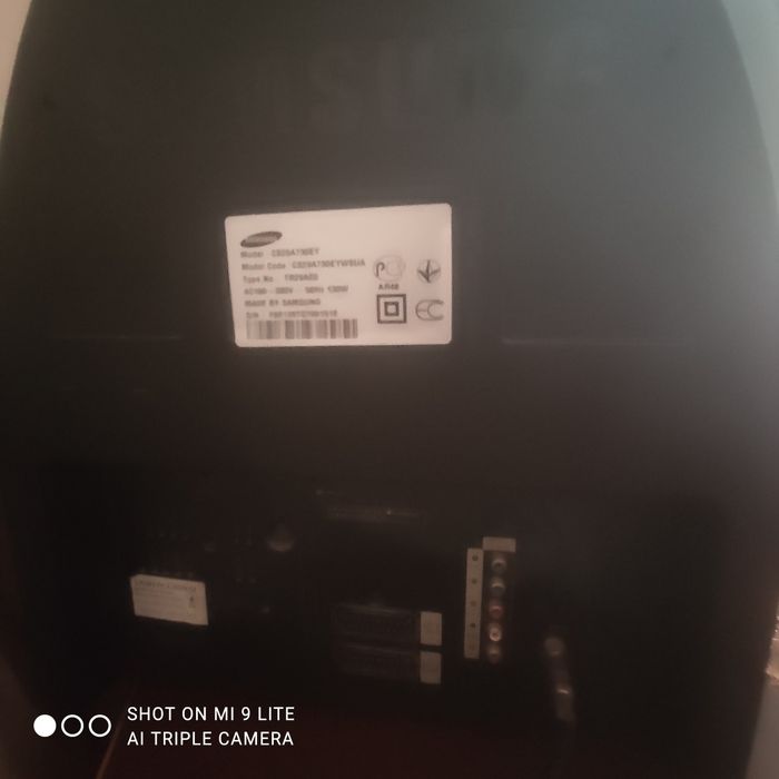 Телевізор Samsung CS29A730EY! Тумбочка під телевізор!
