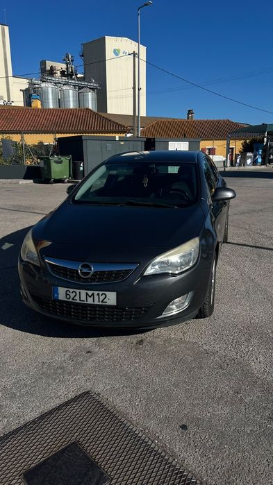 Opel astra 2011 diesel 1.7 — photo 4