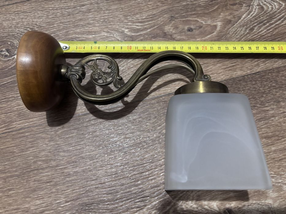 Світильник стіновий