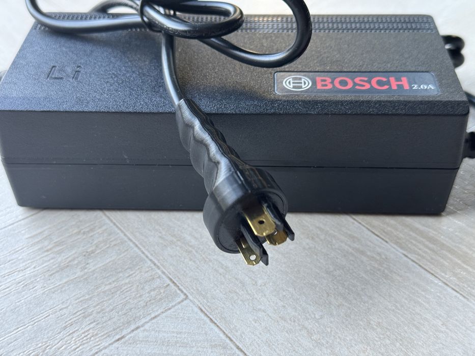 Зарядне до електровелосипеда Bosch