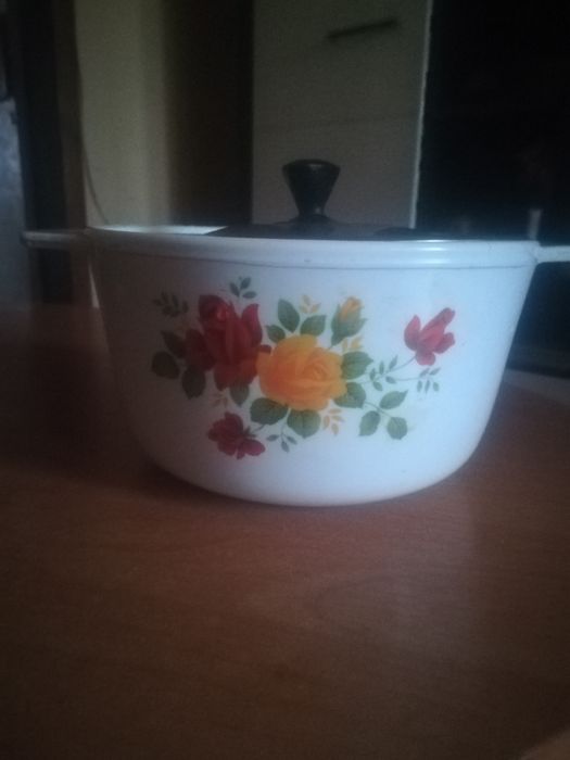 Керамическая кастрюля
