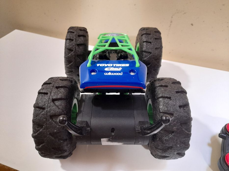 Carro Telecomandado (carregamento USB  eléctrico)